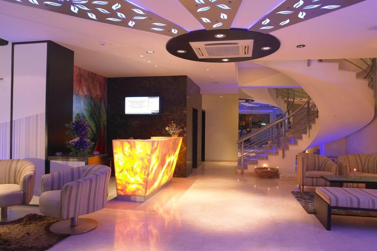 העיר בנגלור Blu Petal - A Business Hotel מראה חיצוני תמונה