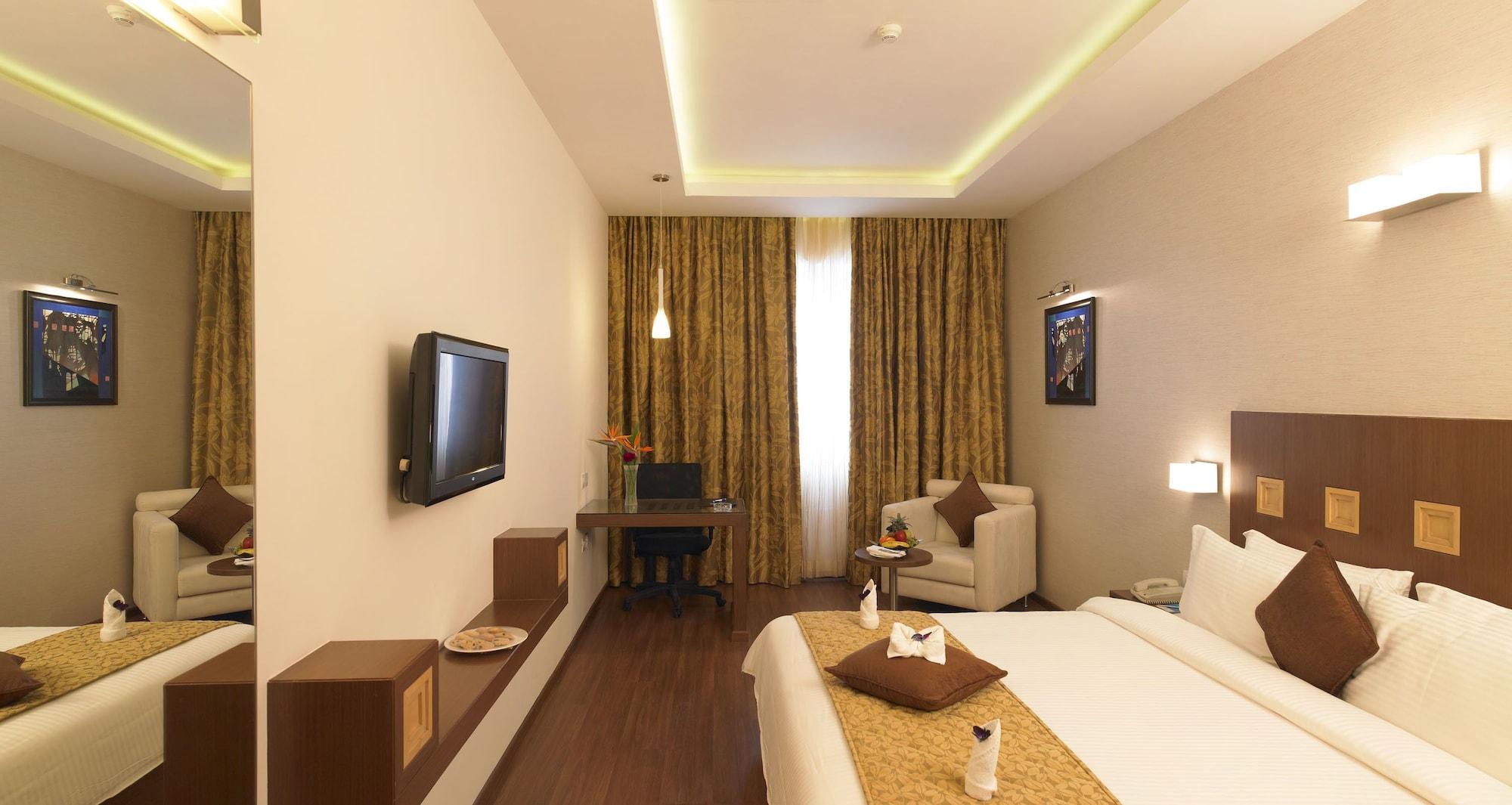 העיר בנגלור Blu Petal - A Business Hotel מראה חיצוני תמונה