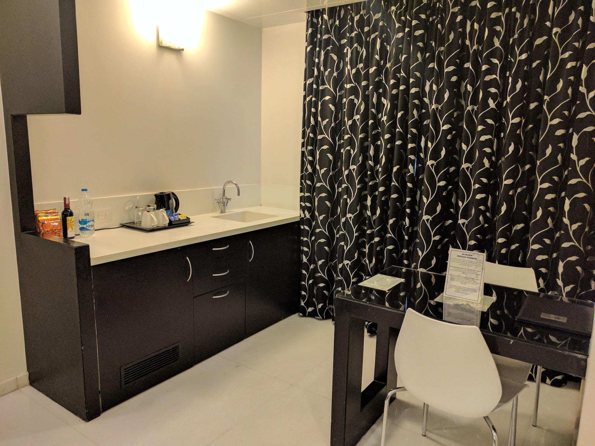 העיר בנגלור Blu Petal - A Business Hotel מראה חיצוני תמונה