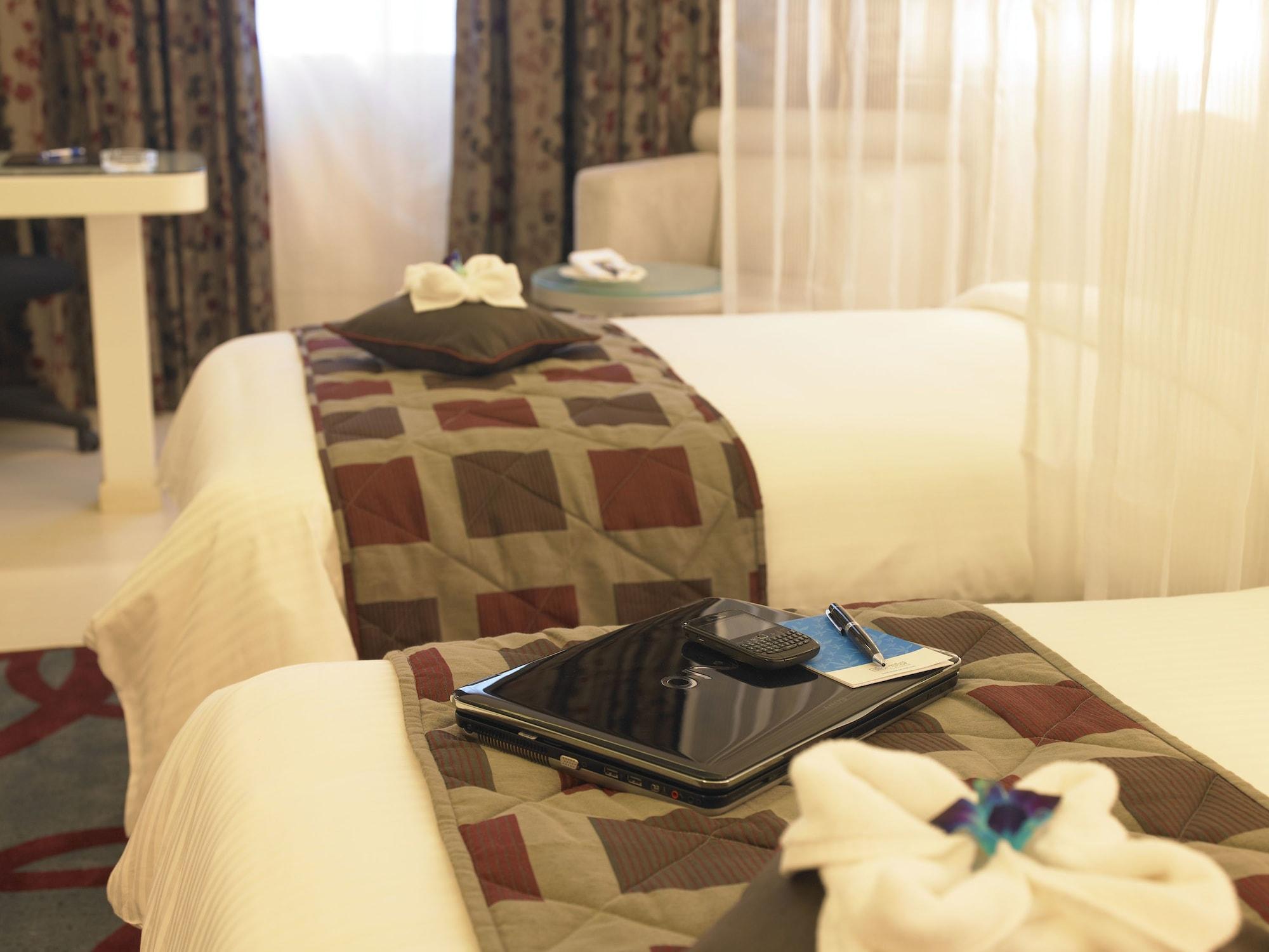 העיר בנגלור Blu Petal - A Business Hotel מראה חיצוני תמונה