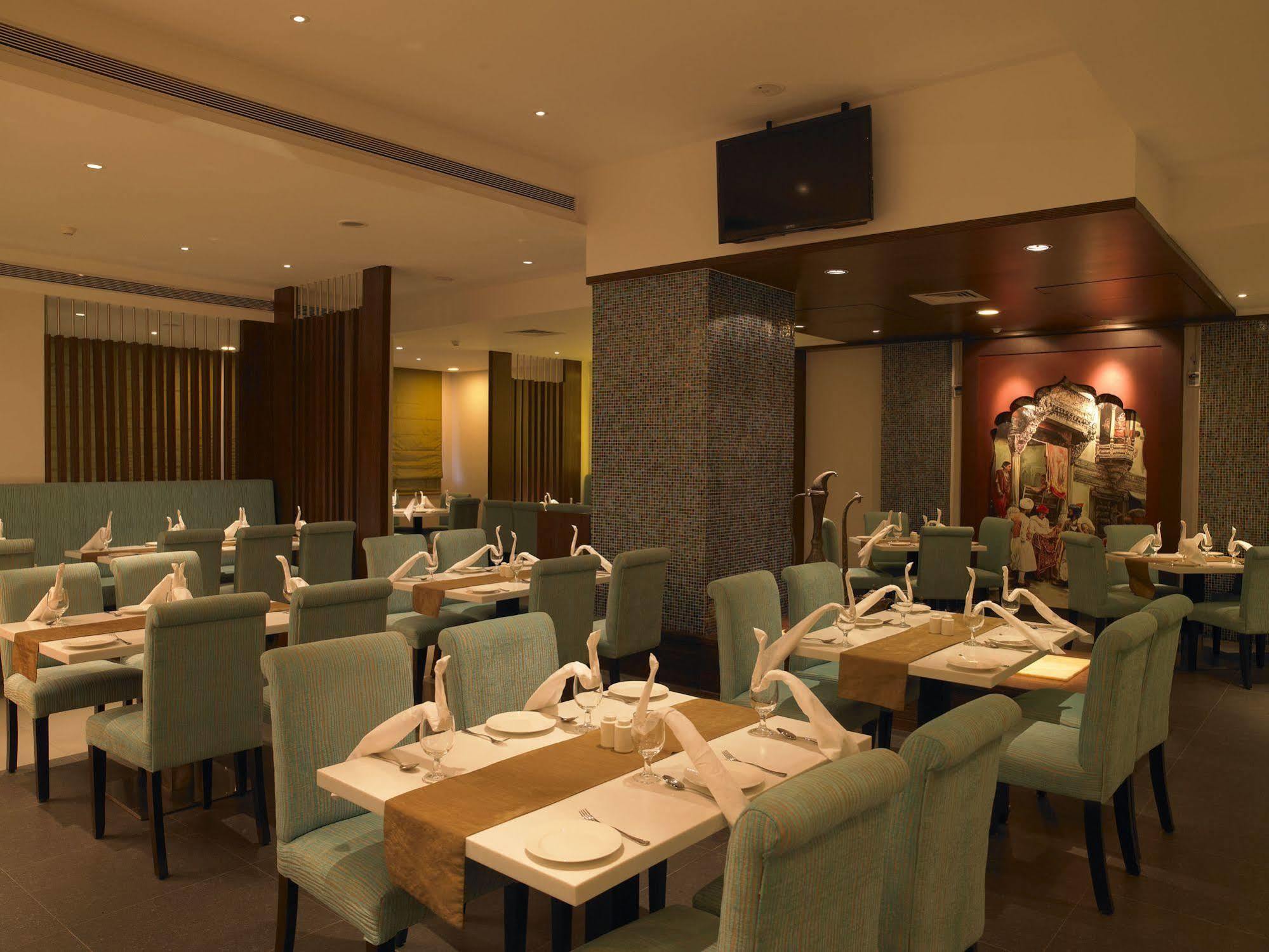 העיר בנגלור Blu Petal - A Business Hotel מראה חיצוני תמונה