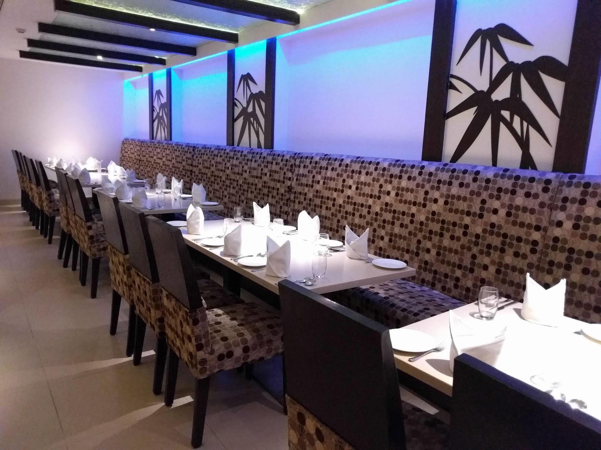 העיר בנגלור Blu Petal - A Business Hotel מראה חיצוני תמונה